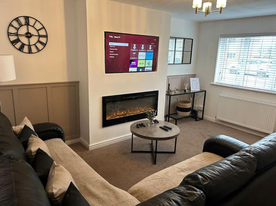 Fresh, Fully Equipped Modern House Can Sleep 5 Kiveton Park Екстериор снимка