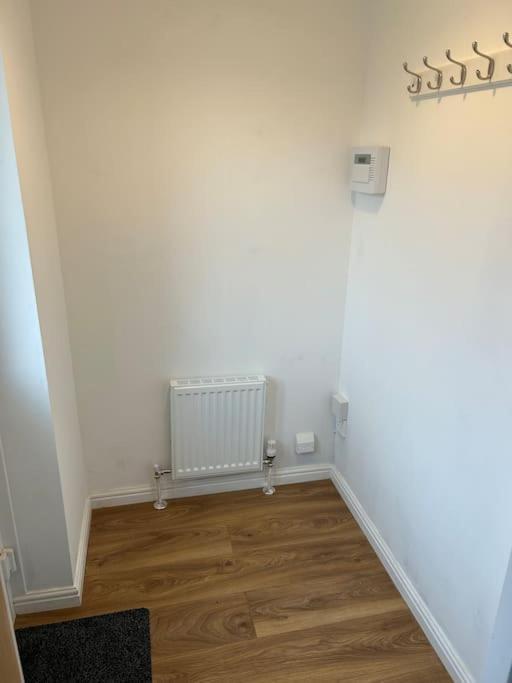 Fresh, Fully Equipped Modern House Can Sleep 5 Kiveton Park Екстериор снимка